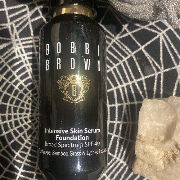 BOBBI BROWN Intensive Serum Foundation SPF 40 - Picture 6 of 6